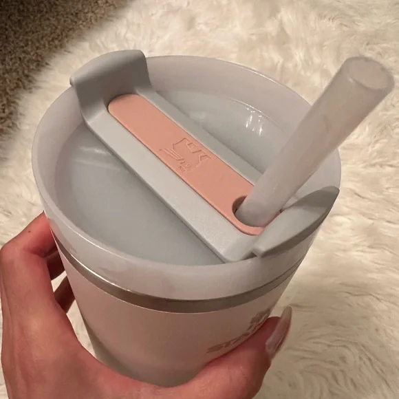 Rose Quartz 40oz Stanley - Picture 5 of 6